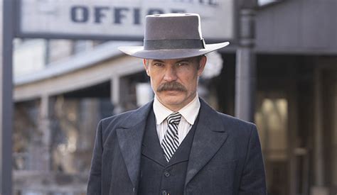  Deadwood - Een rauwe kijk op de Amerikaanse goudkoorts met Ian McShane en Timothy Olyphant!